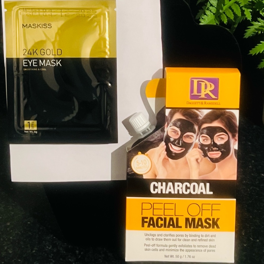 Charcoal Peel-Off Facial Mask — Black NIB